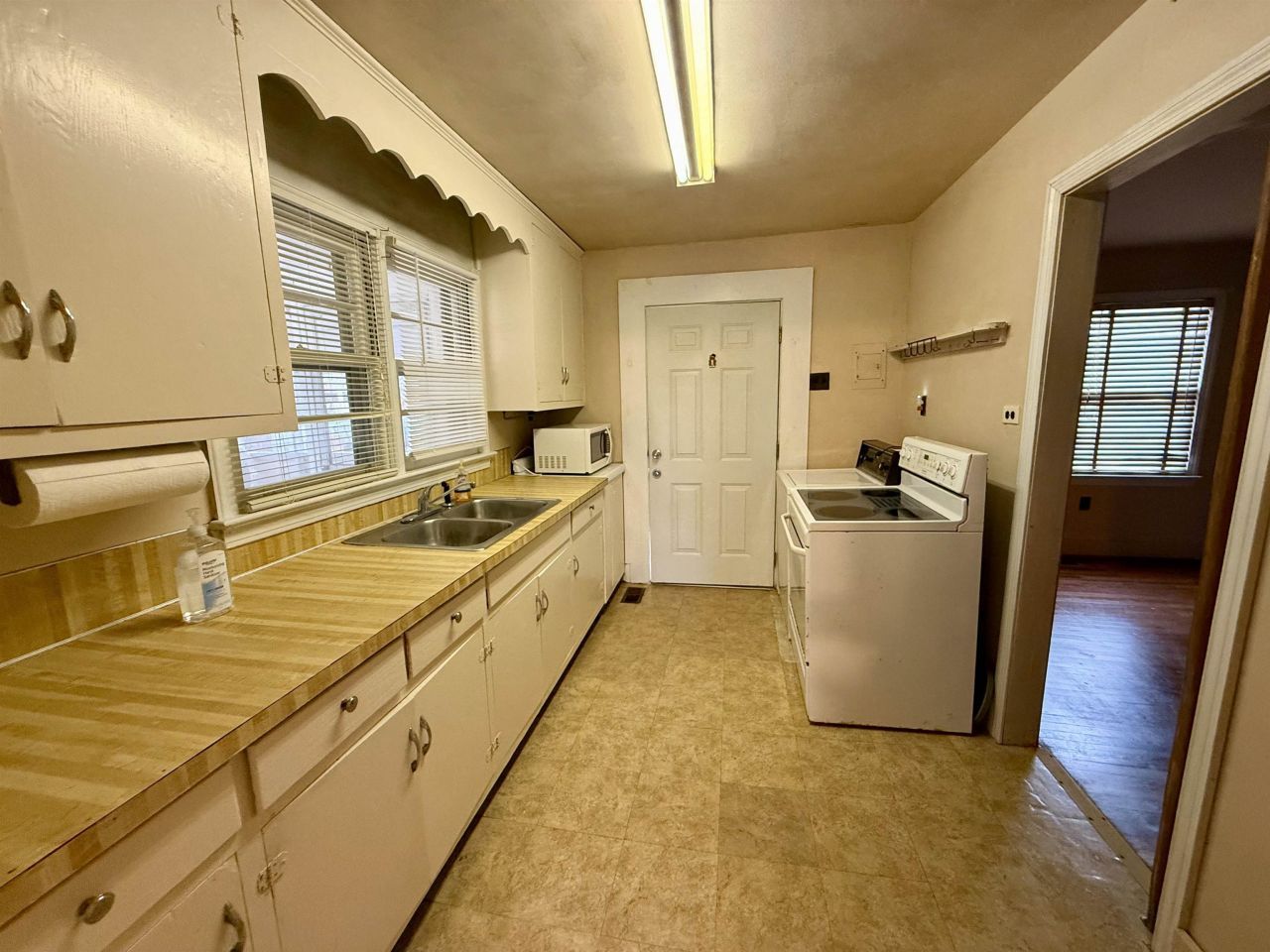 1738 Jasper St. Photo 15