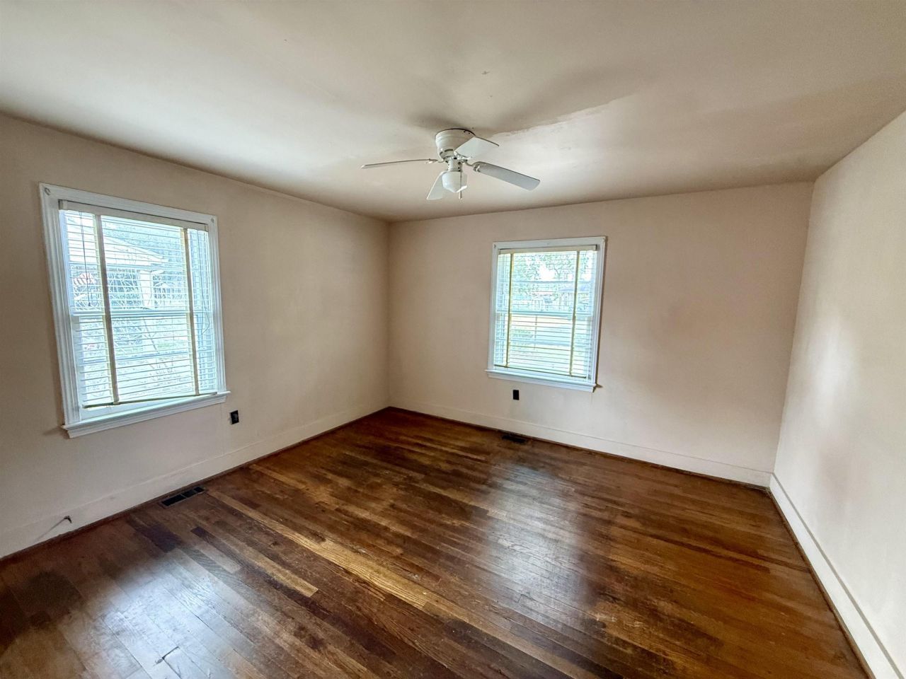 1738 Jasper St. Photo 22