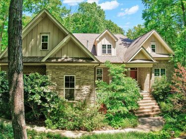 121 Freedom Trail, Chapel Hill, NC 27516