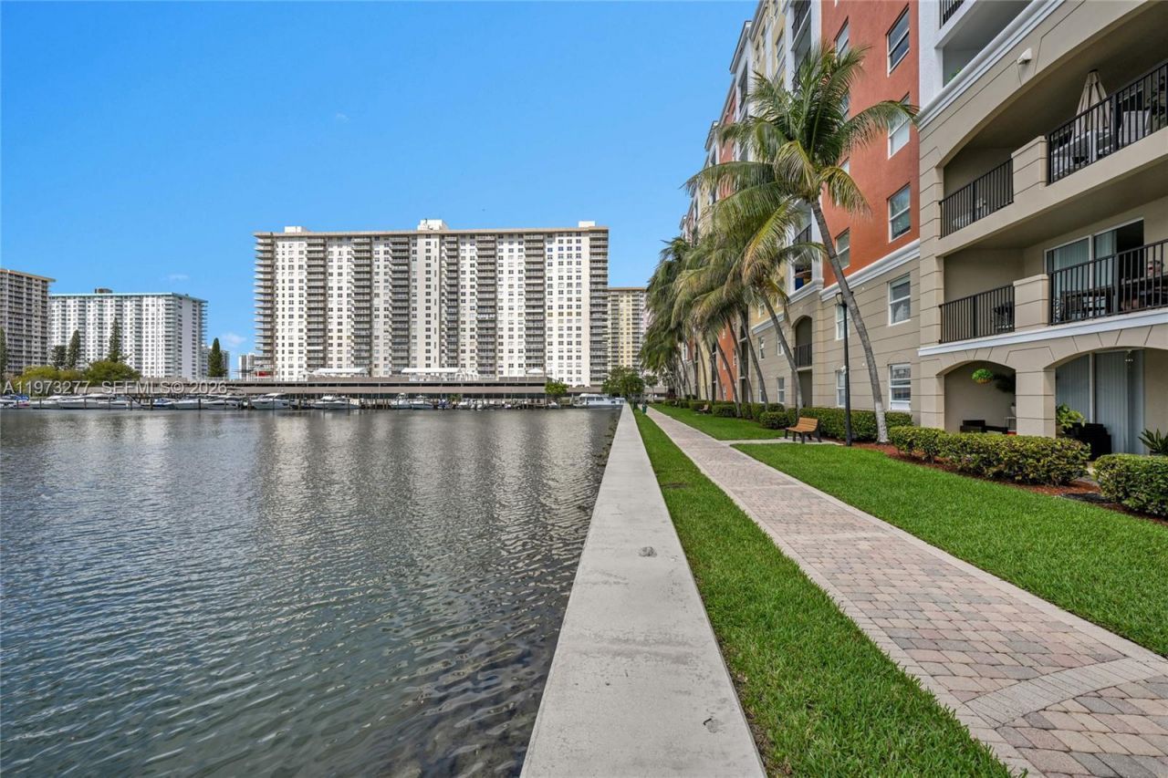17150 N Bay Rd, Unit 2210, Sunny Isles Beach, FL 33160 Photo