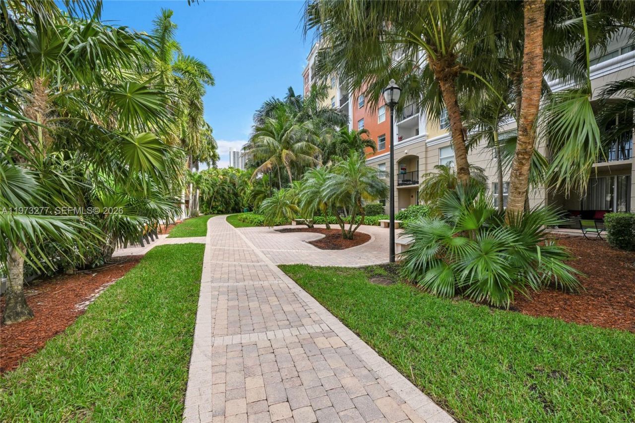 17150 N Bay Rd, Unit 2210, Sunny Isles Beach, FL 33160 Photo