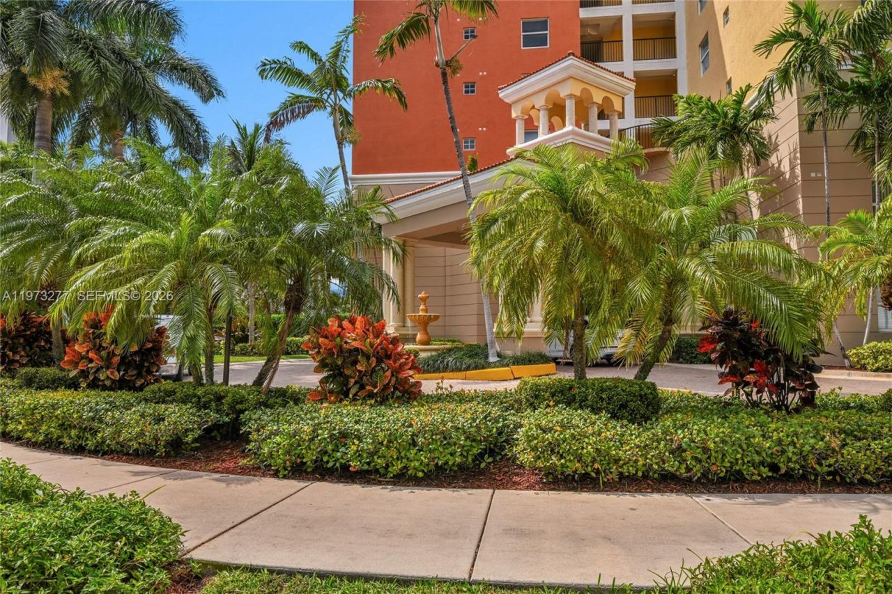17150 N Bay Rd, Unit 2210, Sunny Isles Beach, FL 33160 Photo