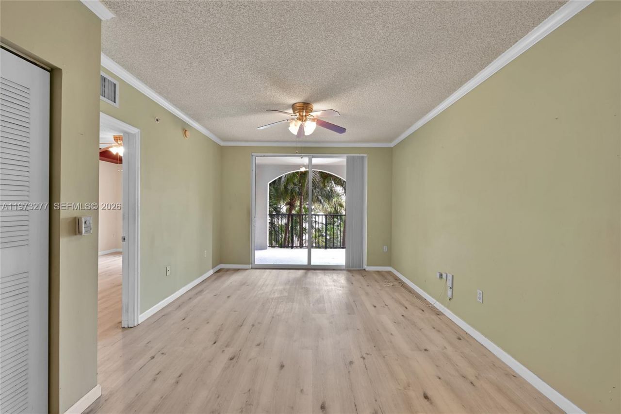 17150 N Bay Rd, Unit 2210, Sunny Isles Beach, FL 33160 Photo
