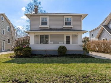 30 Dellwood Avenue, Oakwood, OH 45419