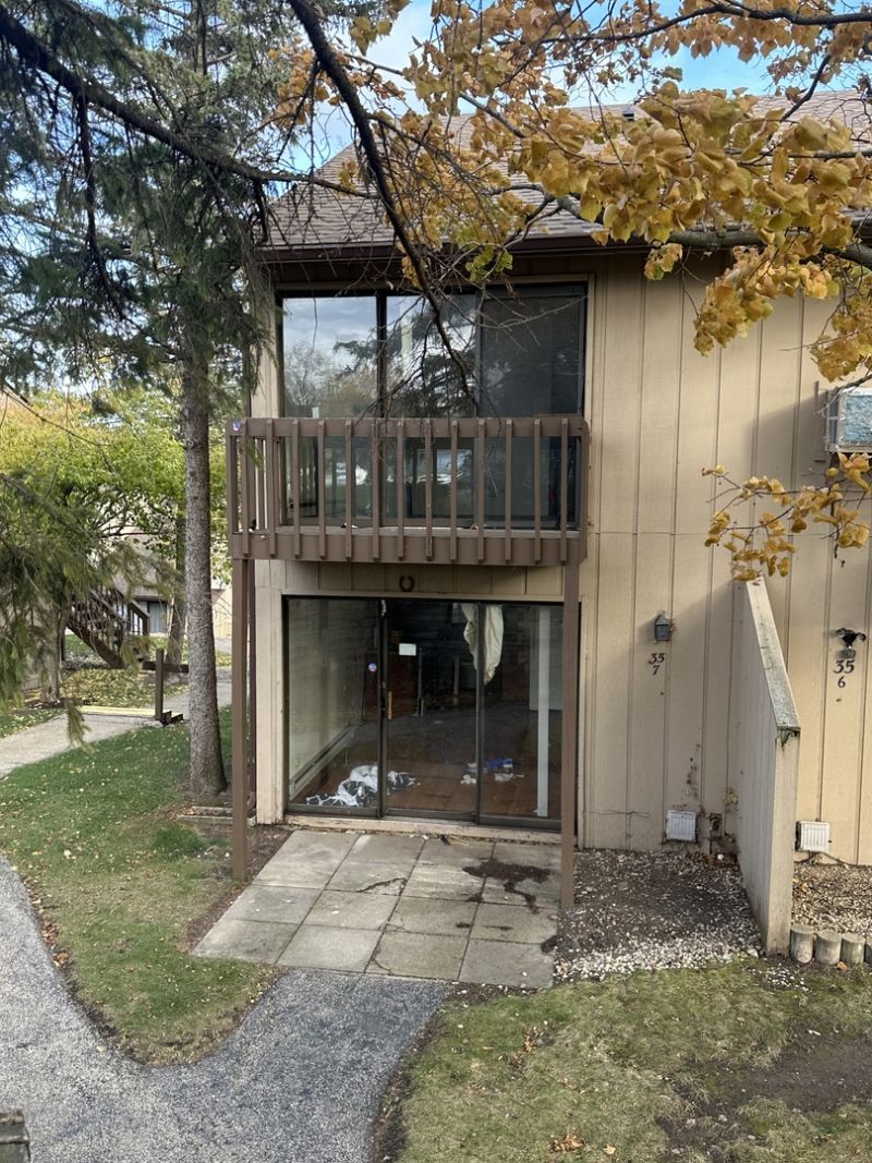 35 Montego Colony, Unit 7, Fox Lake, IL 60020 Main Photo