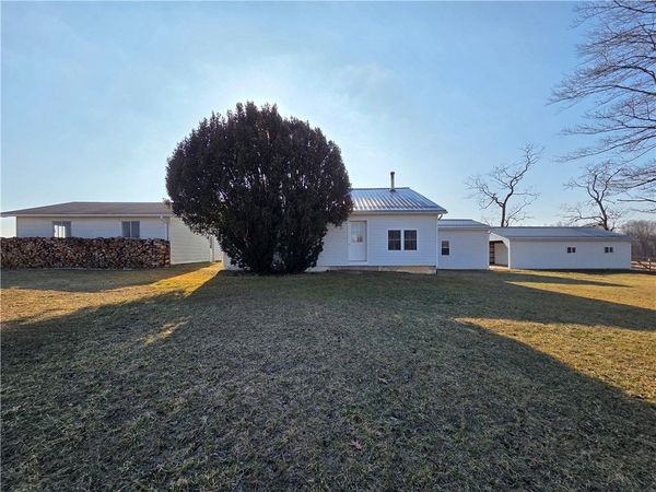 1055 Mercer New Wilmington Road, New Wilmington, PA 16142