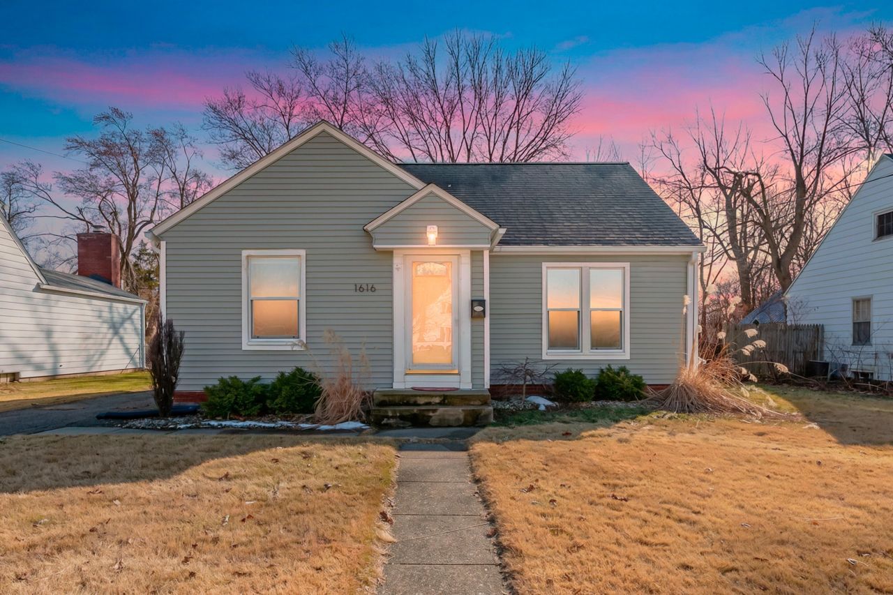 1616 Miles Avenue, Kalamazoo, MI 49001 Main Photo