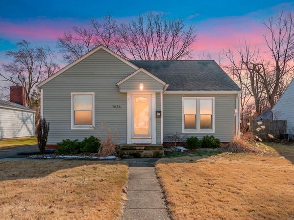 1616 Miles Avenue, Kalamazoo, MI 49001