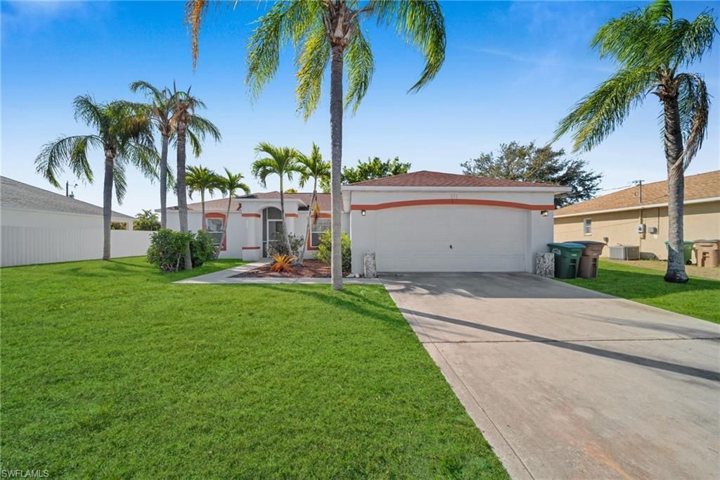 152 SE 19th Ln, Cape Coral, FL 33990 Photo