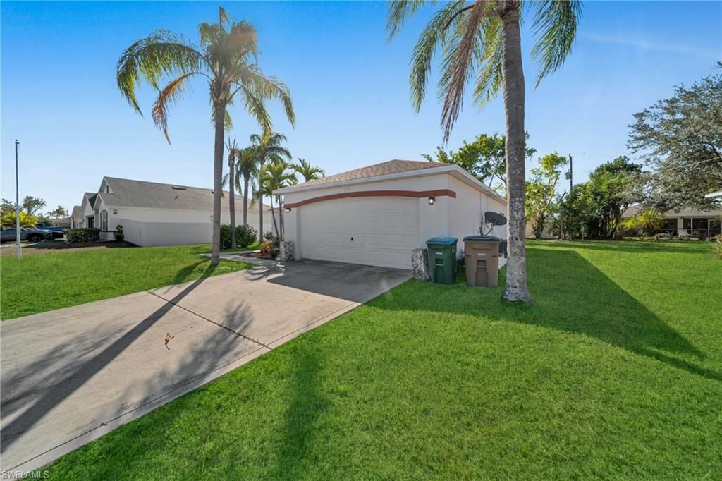 152 SE 19th Ln, Cape Coral, FL 33990 Photo