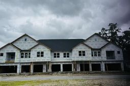 501 Raes Court photo 4