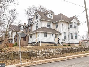 124 MAIN STREET, DARBY, PA 19023