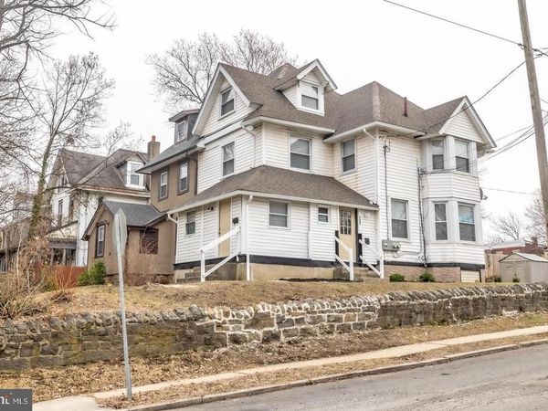 124 MAIN STREET, DARBY, PA 19023