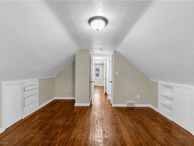 12004 Mortimer Avenue, Cleveland, OH 44111 Photo 20