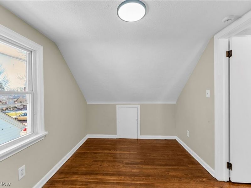 12004 Mortimer Avenue, Cleveland, OH 44111 Photo 22