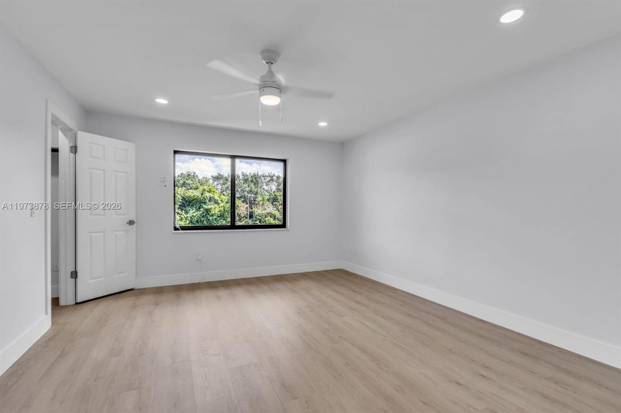 8535 Casa Del Lago , Unit F, Boca Raton, FL 33433 Photo