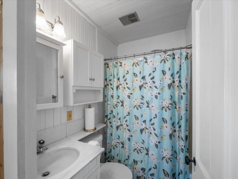 336 Peach Avenue, Lakeside, OH 43440 Photo 13