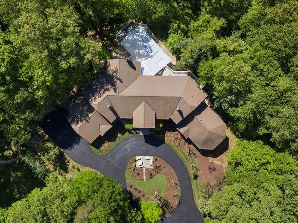7003 FAWN TRAIL COURT, BETHESDA, MD 20817