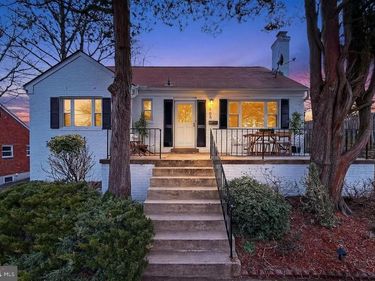 905 N MCKINLEY ROAD, ARLINGTON, VA 22205