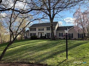 32 Sail Harbour, New Fairfield, CT 06812