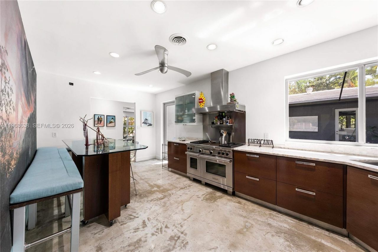 5600 N Bayshore Dr , Miami, FL 33137 Photo