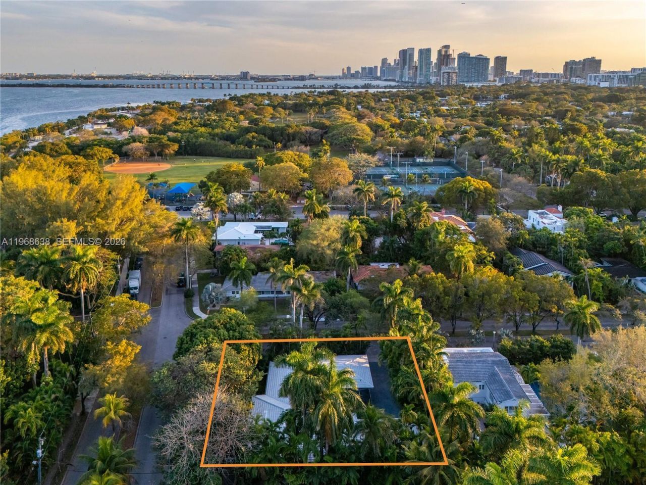 5600 N Bayshore Dr , Miami, FL 33137 Photo