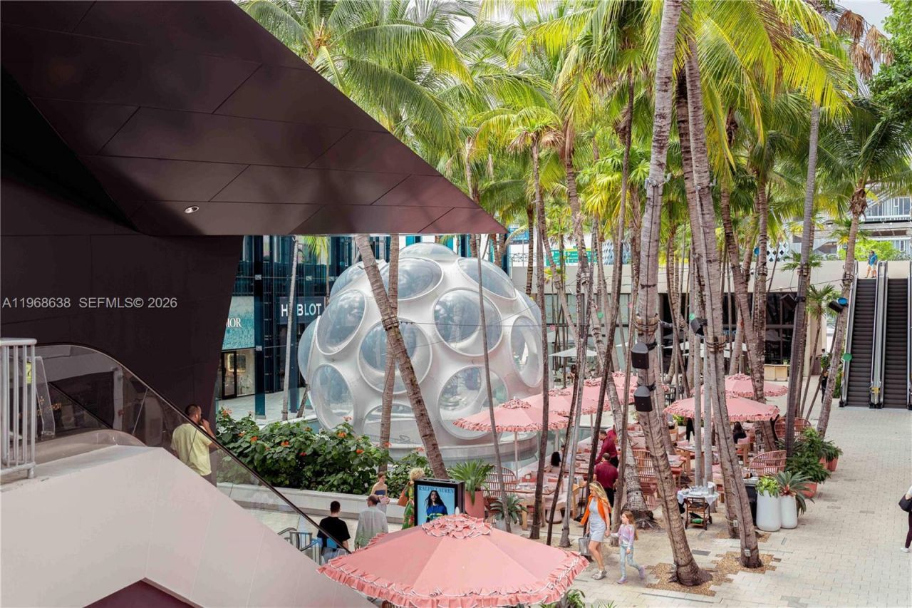 5600 N Bayshore Dr, Miami, FL 33137 Photo