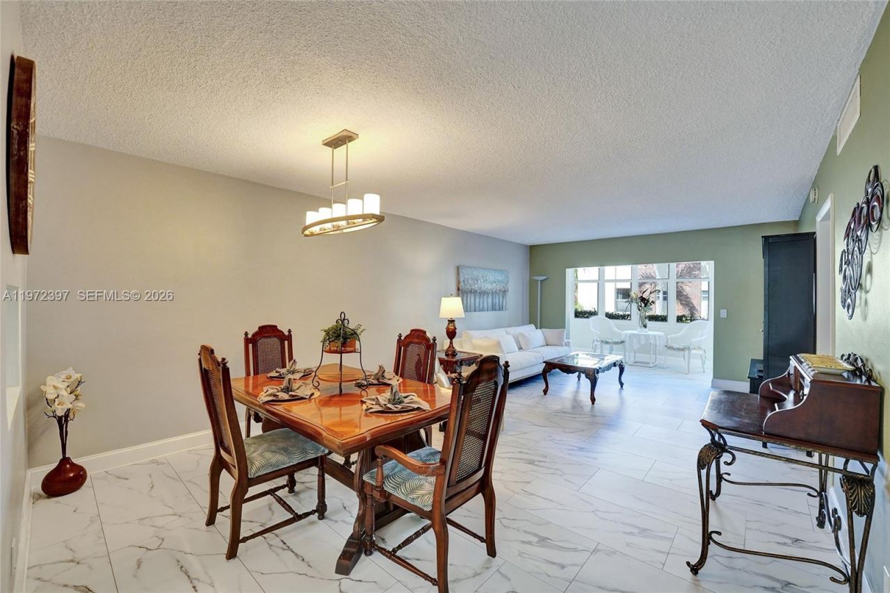 851 NE 14th Ave, Unit 401, Hallandale Beach, FL 33009 Photo