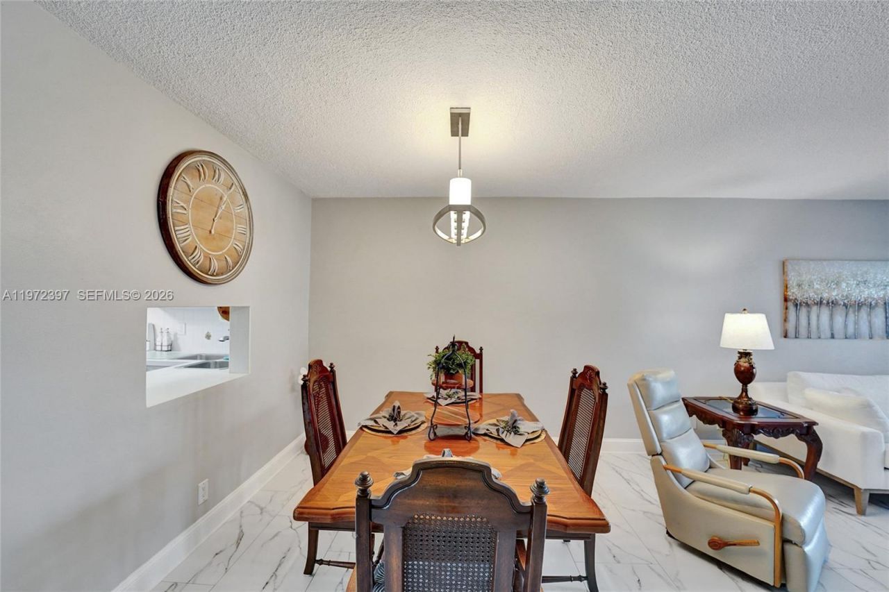 851 NE 14th Ave, Unit 401, Hallandale Beach, FL 33009 Photo