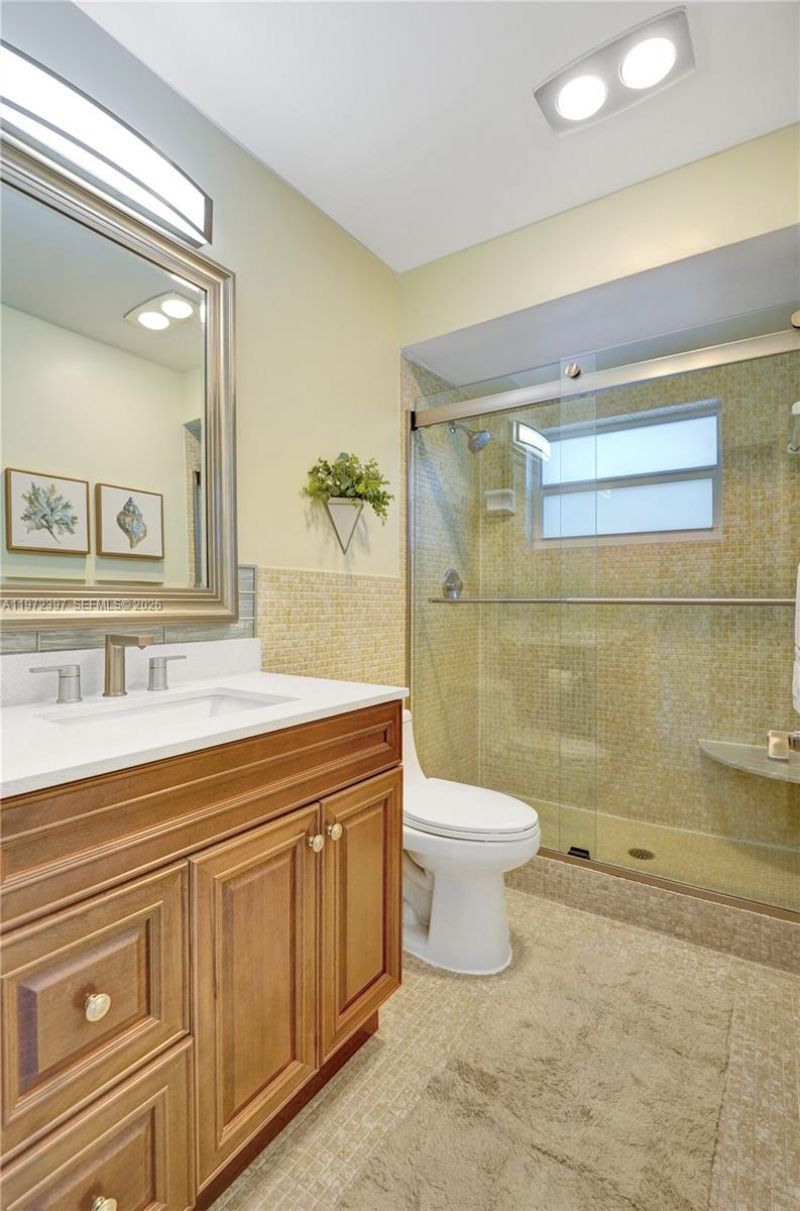 851 NE 14th Ave, Unit 401, Hallandale Beach, FL 33009 Photo