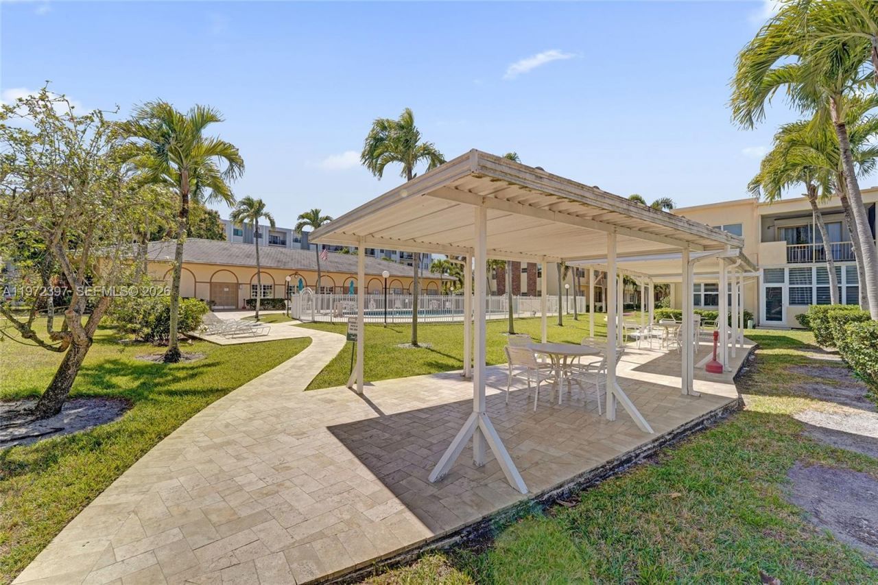 851 NE 14th Ave, Unit 401, Hallandale Beach, FL 33009 Photo