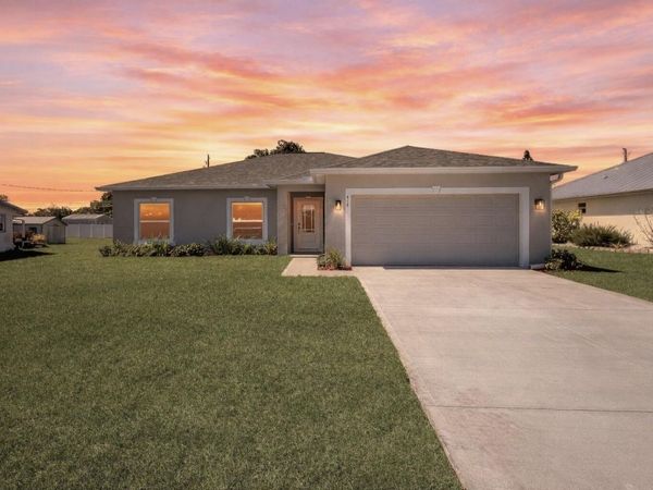 418 Easy Street, Sebastian, FL 32958