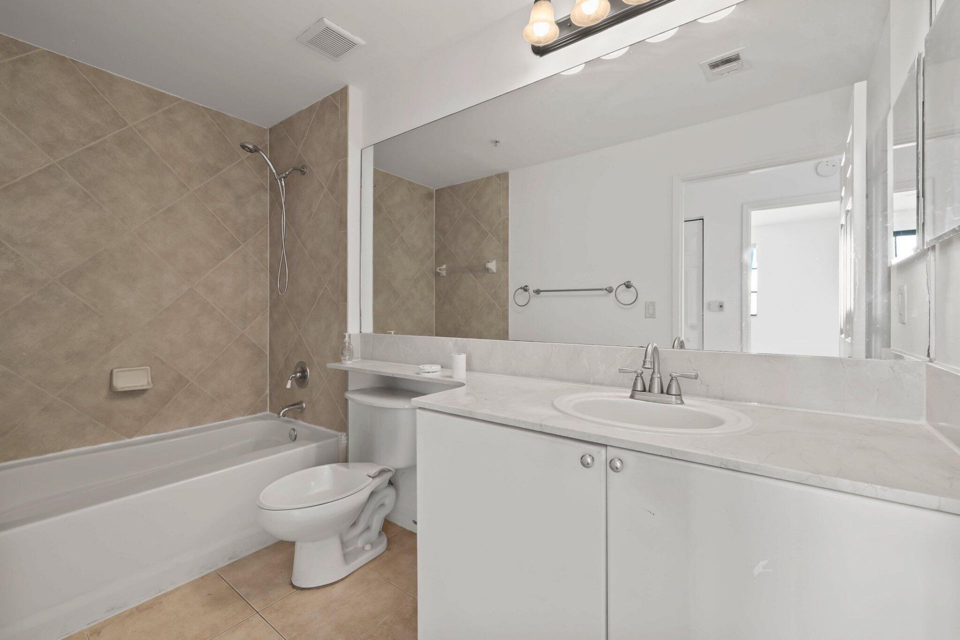 233 S Federal Highway, Unit 416, Boca Raton, FL 33432 Photo