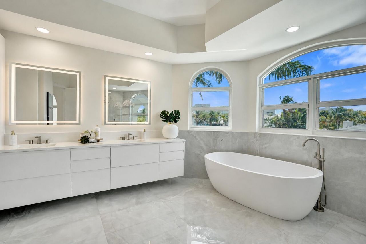 890 Lilac Drive, Boca Raton, FL 33487 Photo