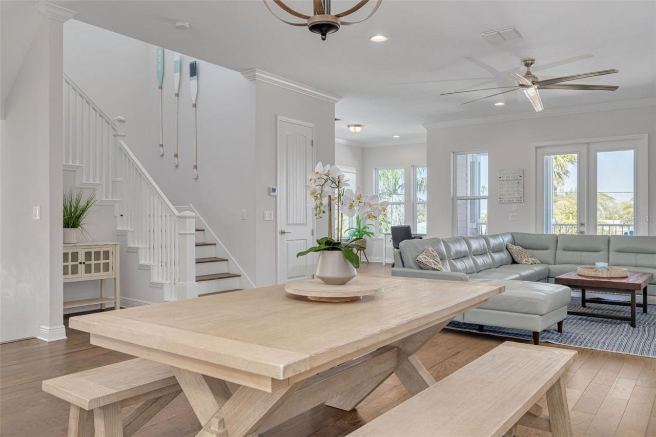 16306 1st Street E, Redington Beach, FL 33708 Photo