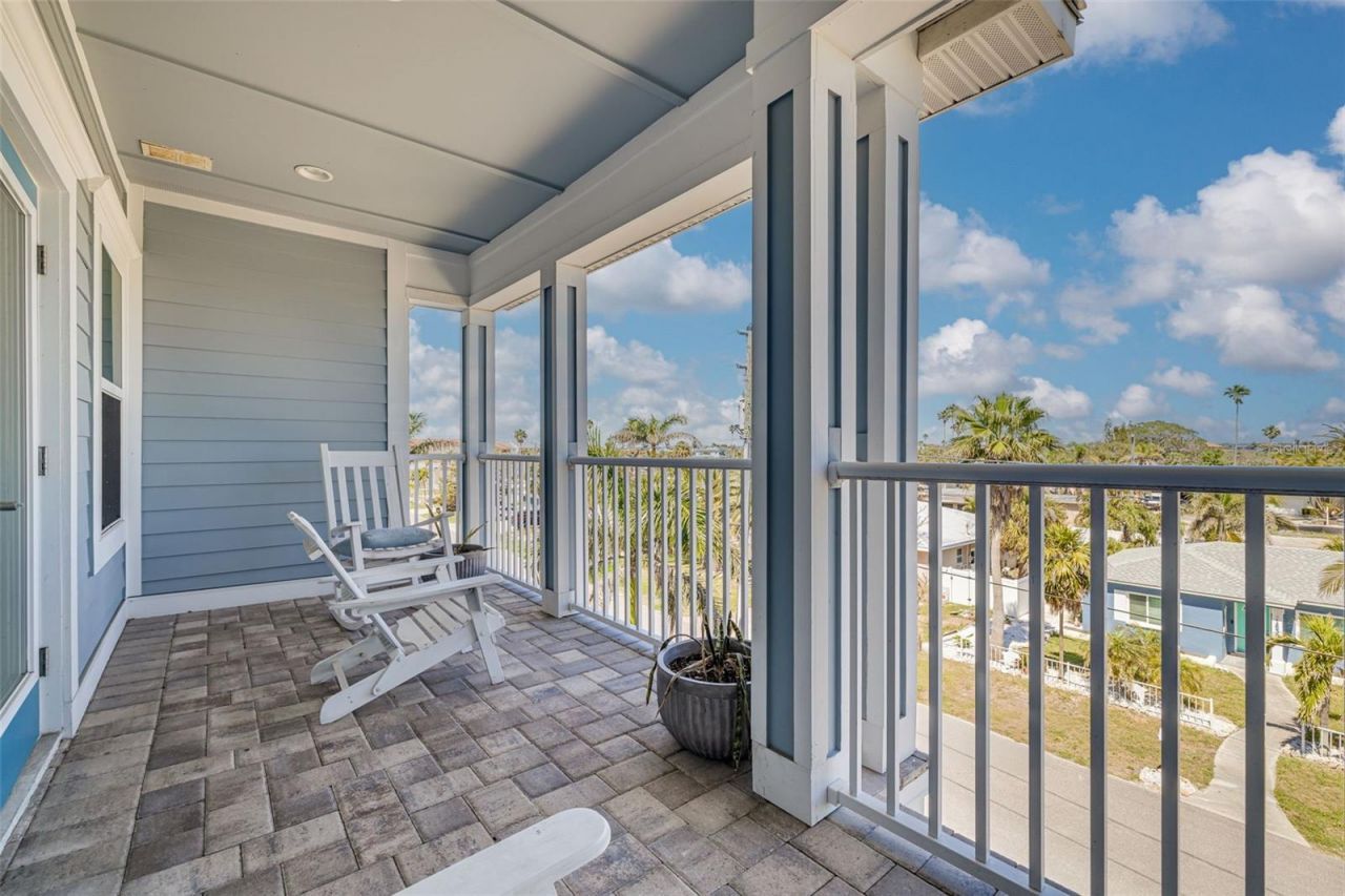 16306 1st Street E, Redington Beach, FL 33708 Photo
