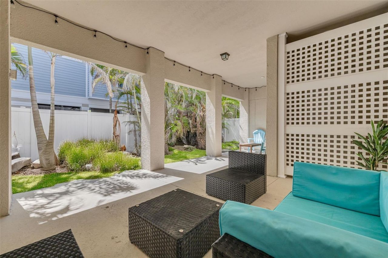 16306 1st Street E, Redington Beach, FL 33708 Photo