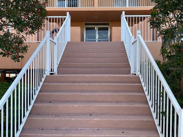 7430 SUNSHINE SKYWAY LANE S, Unit 305, ST PETERSBURG, FL 33711