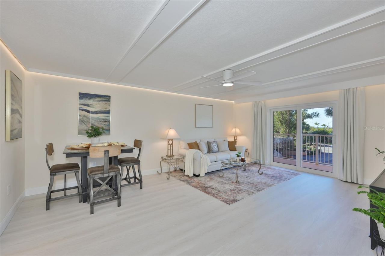 7430 Sunshine Skyway Lane S, Unit 305, Saint Petersburg, FL 33711 Photo