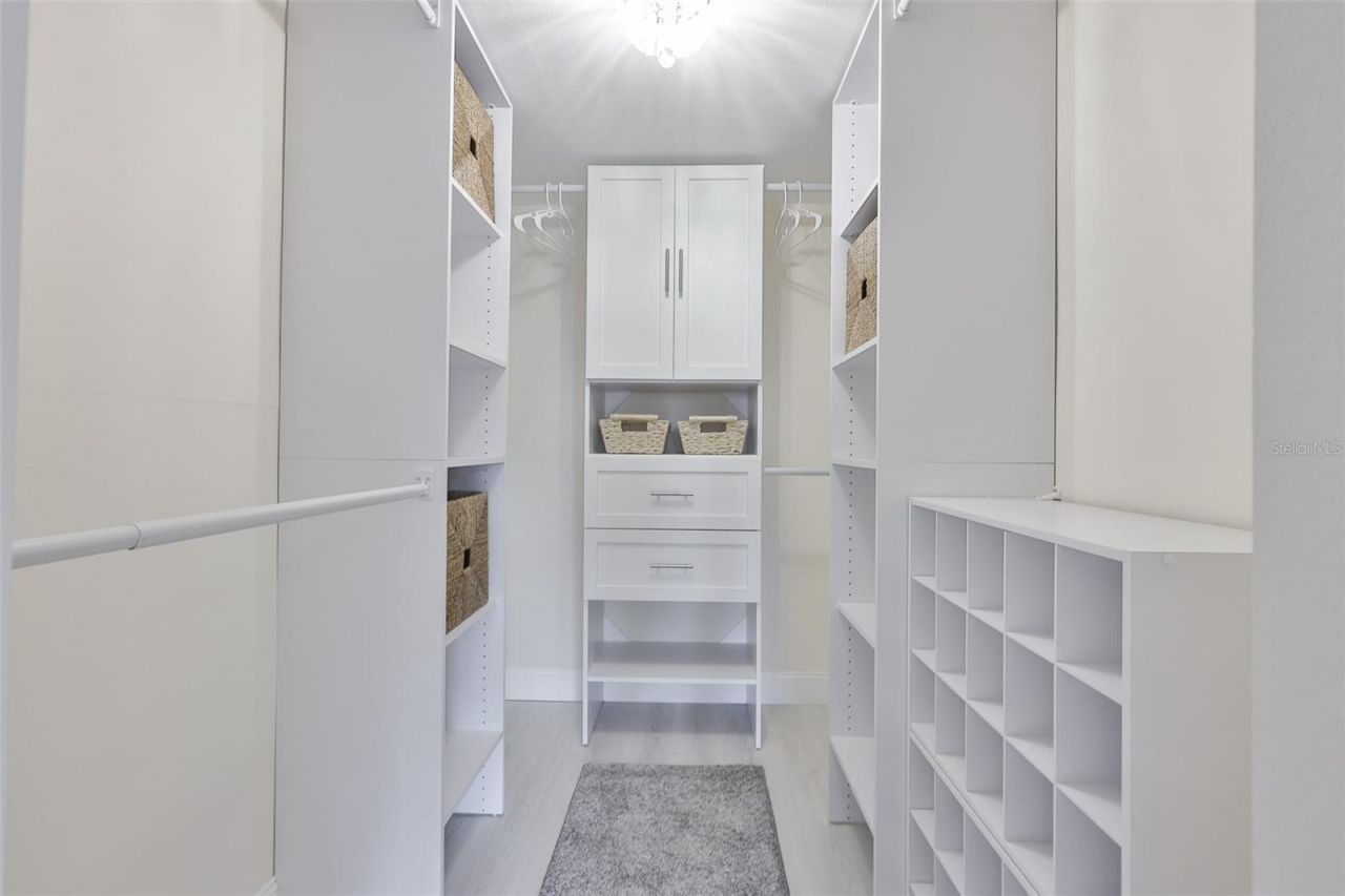 7430 Sunshine Skyway Lane S, Unit 305, Saint Petersburg, FL 33711 Photo