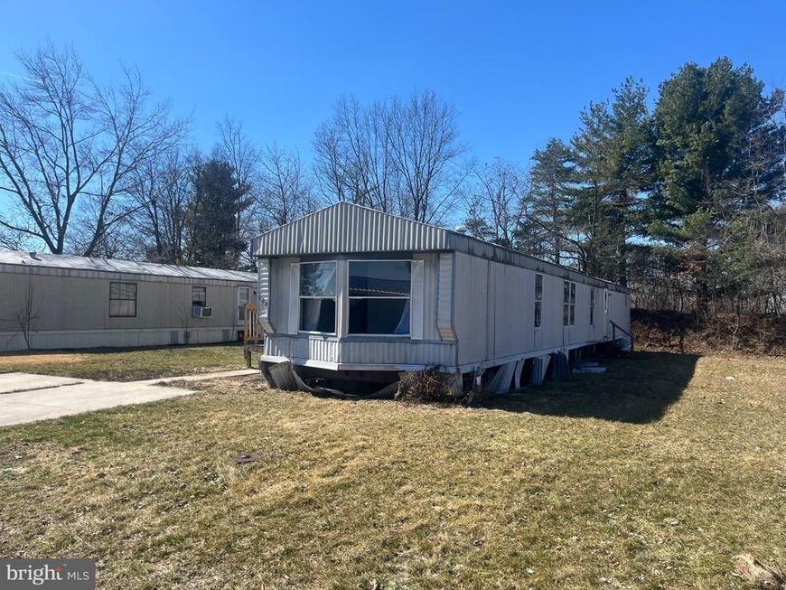 141 Tower Circle, Carlisle, PA 17013 Main Photo