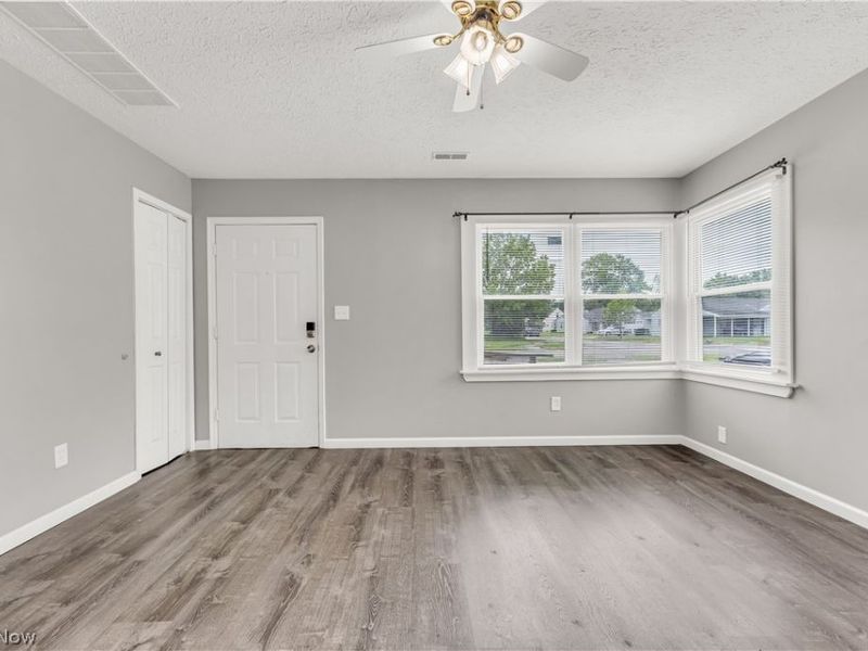 15922 Eleanore Drive, Cleveland, OH 44135 Photo 12