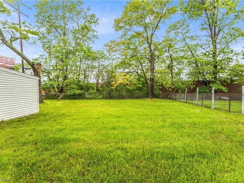 15922 Eleanore Drive, Cleveland, OH 44135 Photo 26