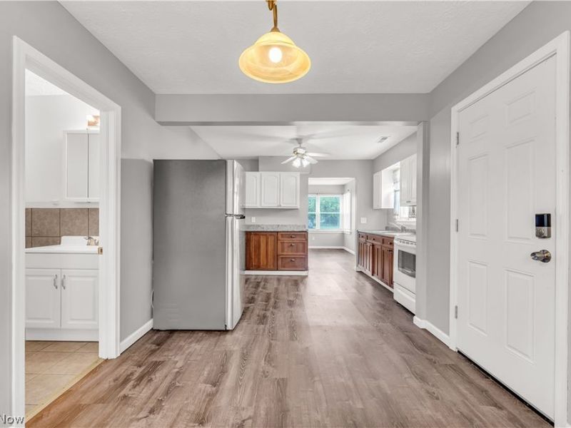 15922 Eleanore Drive, Cleveland, OH 44135 Photo 5