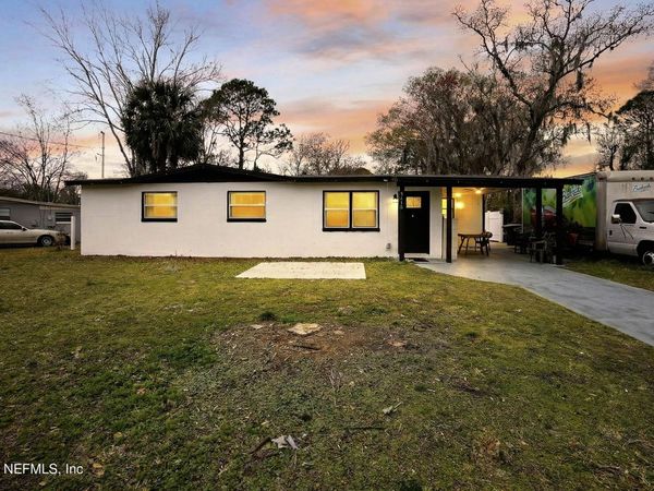 9418 GISBORNE Drive, Jacksonville, FL 32208