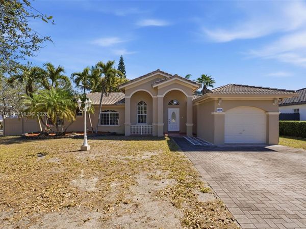 18049 SW 152nd Ave , Miami, FL 33187