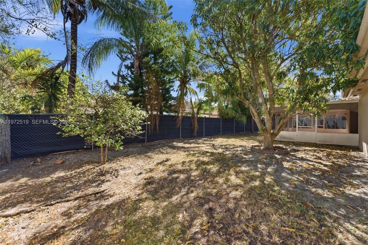 18049 SW 152nd Ave , Miami, FL 33187 Photo