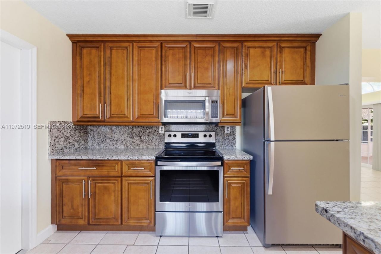 18049 SW 152nd Ave , Miami, FL 33187 Photo