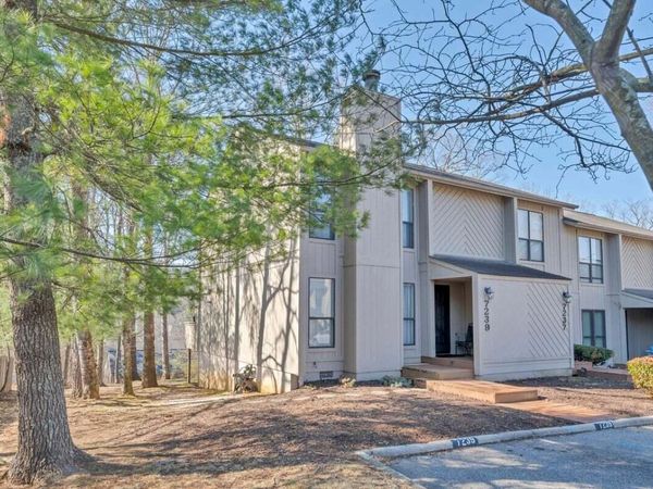 7239 Woods Crossing , Roanoke, VA 24018