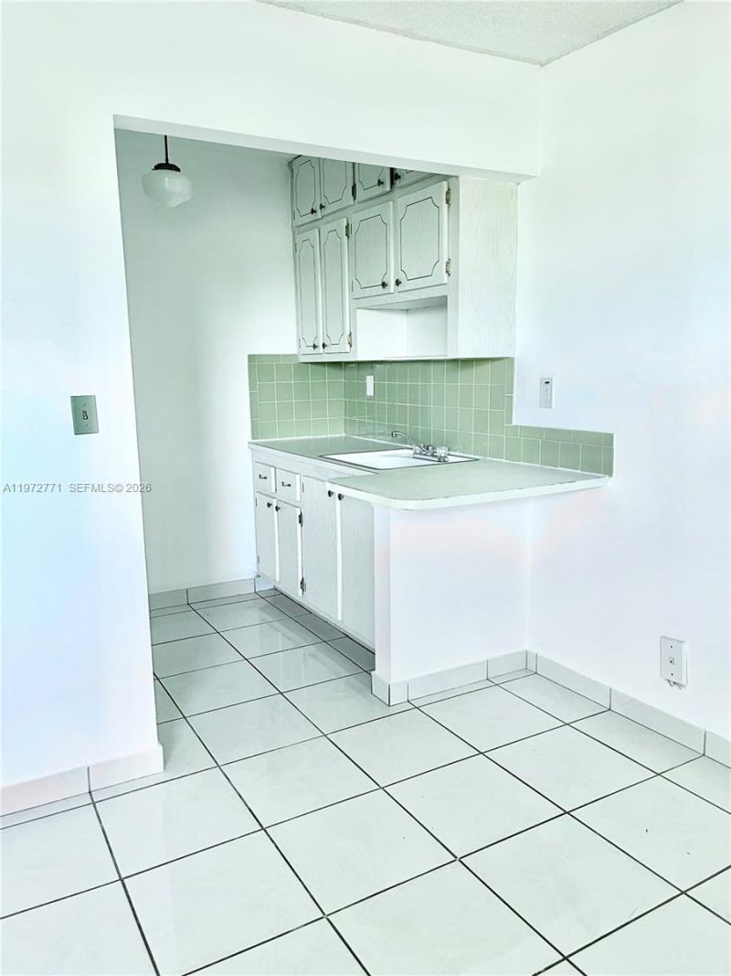 2145 Pierce St, Unit 421, Hollywood, FL 33020 Photo